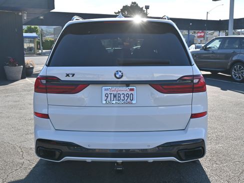 Used 2022 BMW X7 xDrive40i w/ M Sport Package AWD/4WD image 5