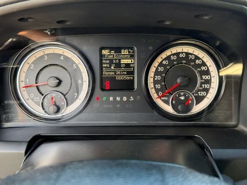 Used 2018 RAM 2500 Tradesman w/ Chrome Appearance Group image 10