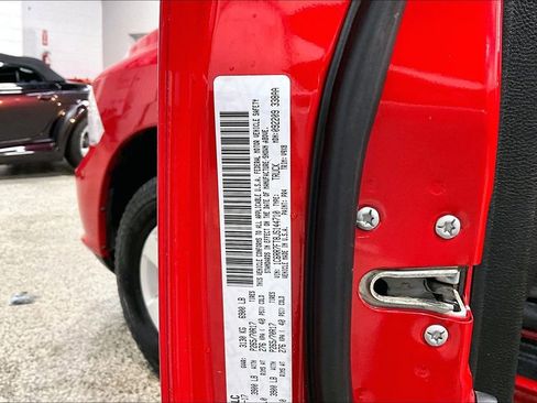 Used 2018 RAM 1500 Express AWD/4WD image 19