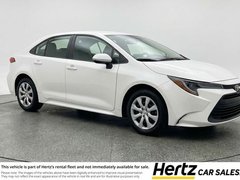 Used 2025 Toyota Corolla LE image 1