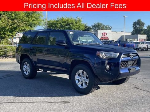 Used 2024 Toyota 4Runner SR5 AWD/4WD image 7