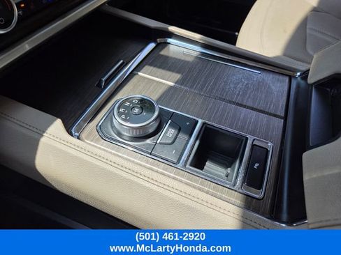 Used 2024 Ford Expedition Limited RWD image 31
