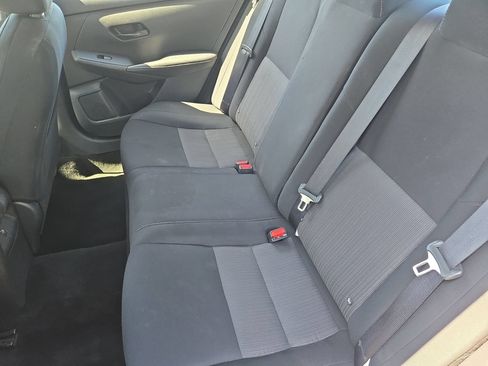 Used 2024 Nissan Sentra SV FWD image 10