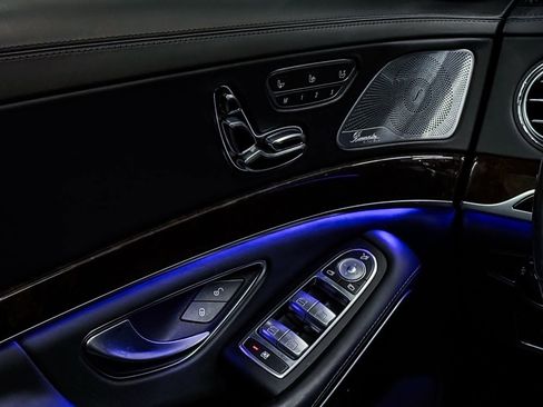Used 2018 Mercedes-Benz Maybach S 560 4MATIC image 32