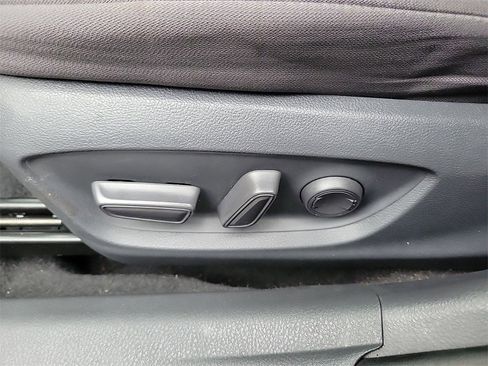 Used 2019 Toyota Camry LE image 17