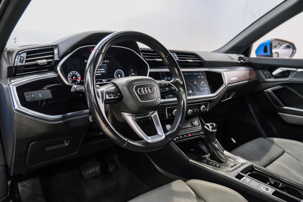 Used 2020 Audi Q3 2.0T Premium Plus w/ Premium Plus Package AWD/4WD image 3