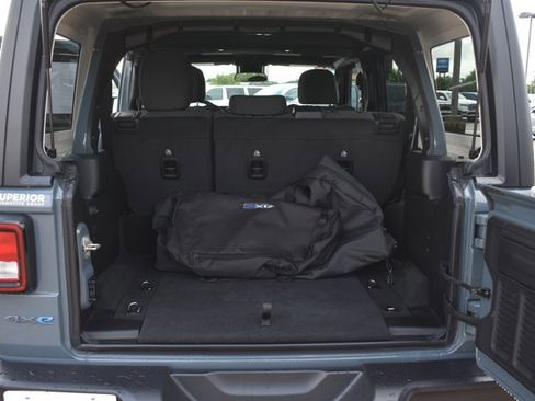 Used 2024 Jeep Wrangler Unlimited AWD/4WD image 17