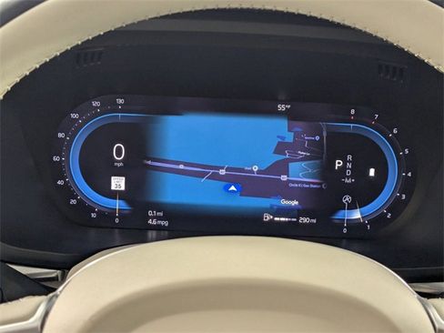 Used 2022 Volvo XC60 B5 Momentum image 18