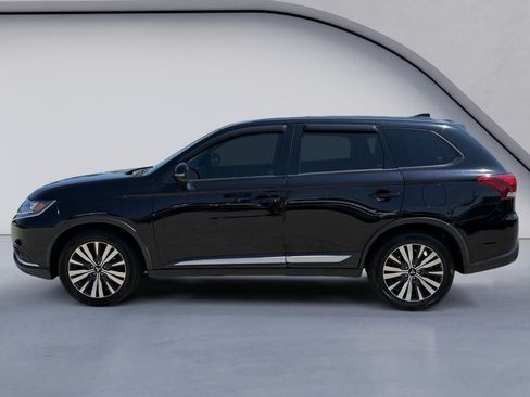 Used 2019 Mitsubishi Outlander SE FWD image 2