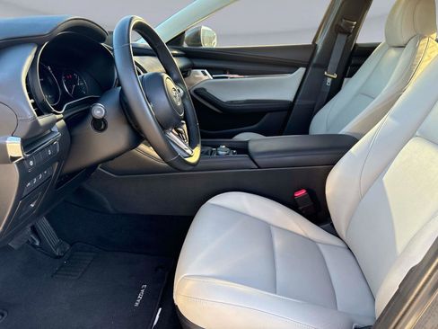 Used 2020 MAZDA MAZDA3 AWD Sedan w/ Preferred Package image 18