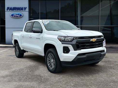Used 2024 Chevrolet Colorado LT w/ LT Convenience Package RWD image 2