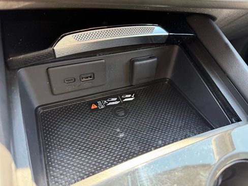 Used 2025 Buick Envision Sport Touring AWD/4WD image 37