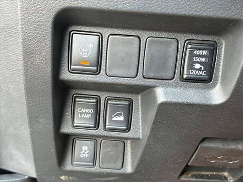 Used 2022 Nissan Frontier SV w/ Technology Package AWD/4WD image 21
