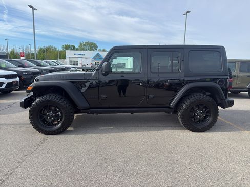 Used 2024 Jeep Wrangler Unlimited Sport AWD/4WD image 6