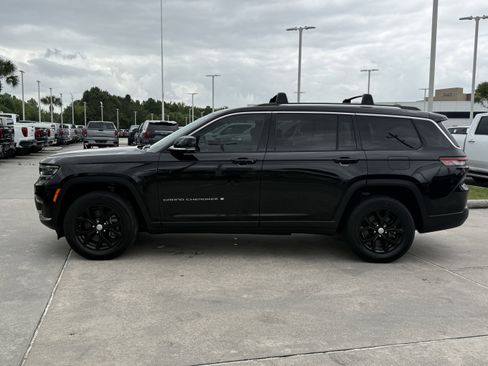 Used 2022 Jeep Grand Cherokee L Limited w/ Luxury Tech Group II image 5