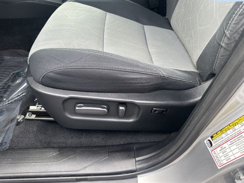 Used 2021 Toyota Tacoma TRD Off-Road image 11