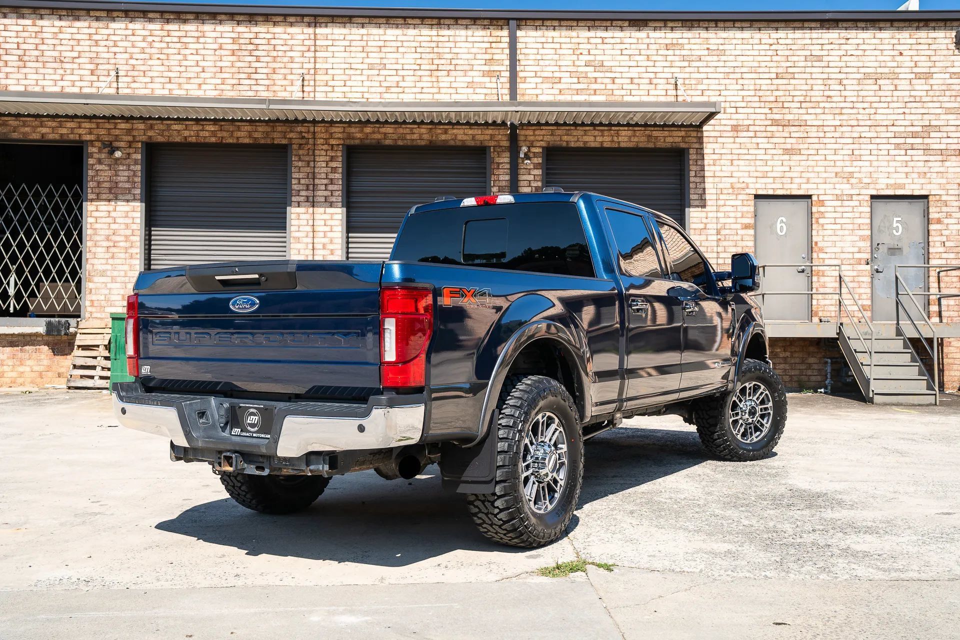 Used 2020 Ford F250 Lariat w/ Lariat Ultimate Package AWD/4WD image 2