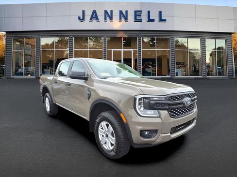 Used 2025 Ford Ranger XL image 3