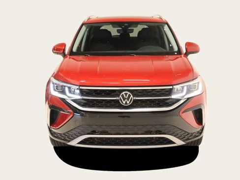 Used 2023 Volkswagen Taos SEL image 3