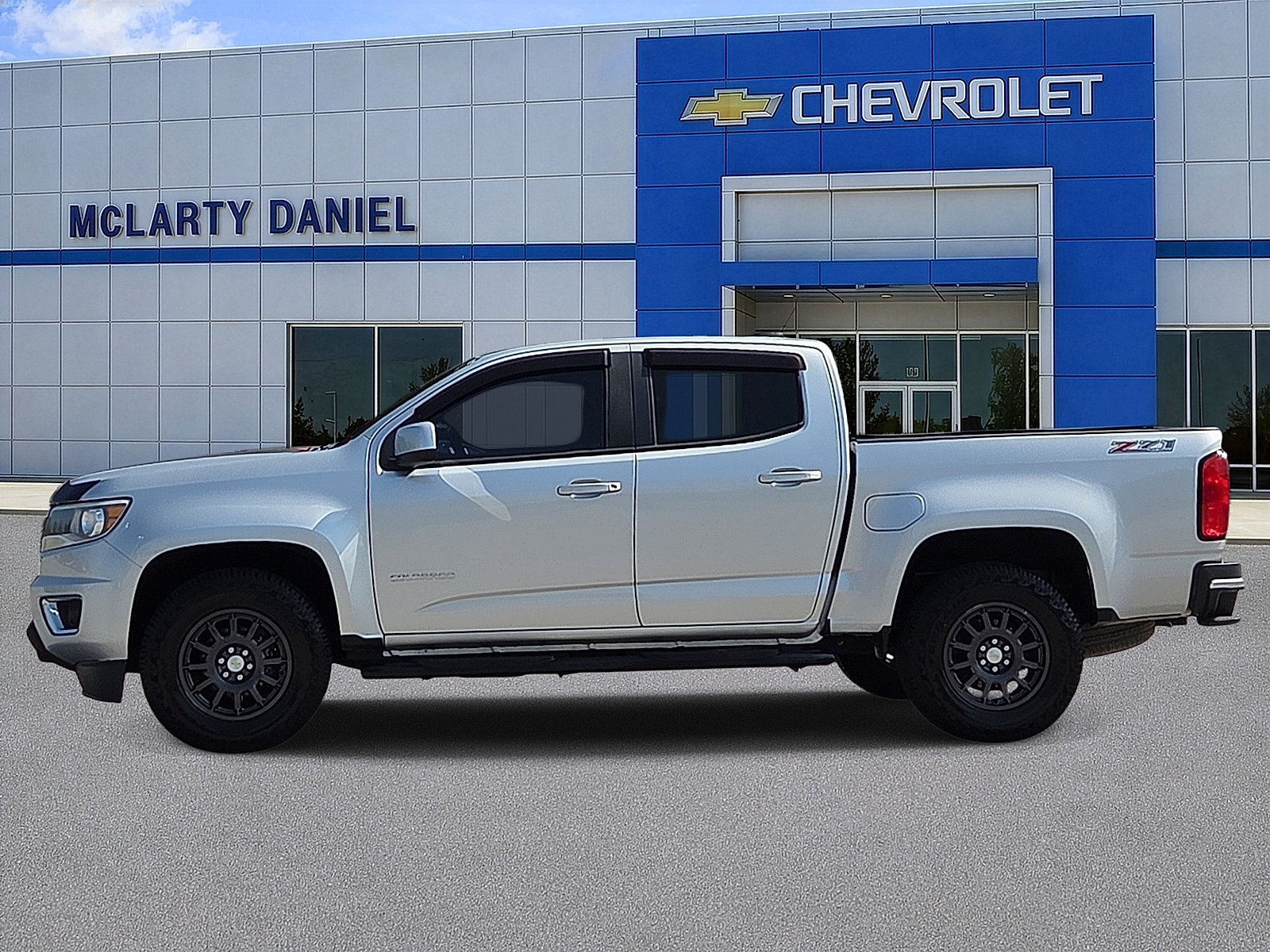 Used 2020 Chevrolet Colorado Z71 AWD/4WD image 3
