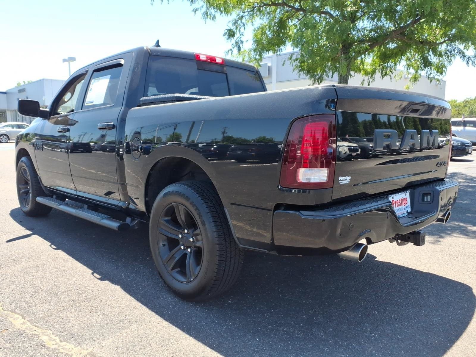 Used 2017 RAM 1500 Sport w/ Convenience Group AWD/4WD image 4