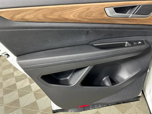 Used 2024 Volkswagen Atlas SE image 15