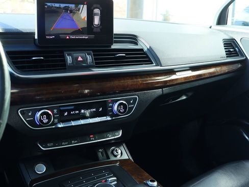 Used 2020 Audi Q5 2.0T Premium w/ Convenience Package image 44