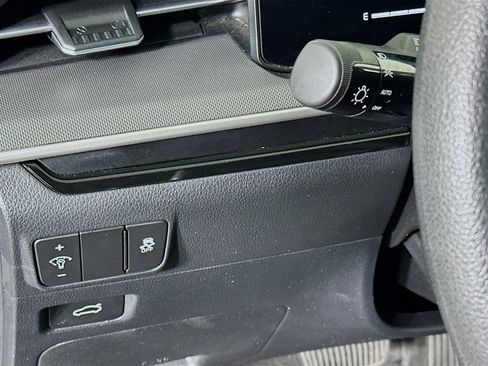 Used 2025 Kia K5 LXS image 17