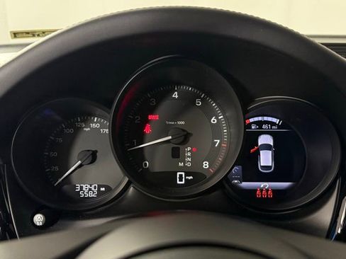 Used 2024 Porsche Macan AWD/4WD image 24