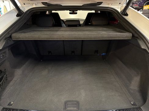 Used 2022 Lamborghini Urus image 26