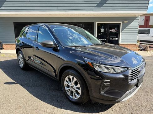 Used 2023 Ford Escape Active AWD/4WD image 8