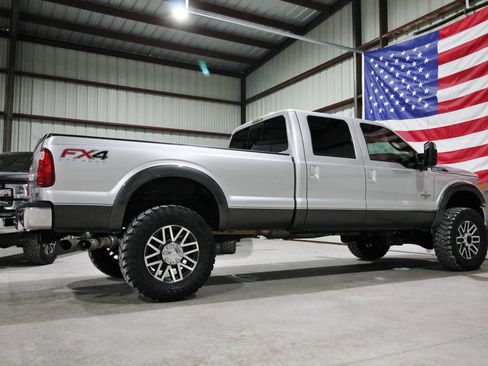 Used 2016 Ford F250 Lariat AWD/4WD image 13