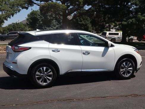 Used 2015 Nissan Murano SV w/ Premium Package AWD/4WD image 4