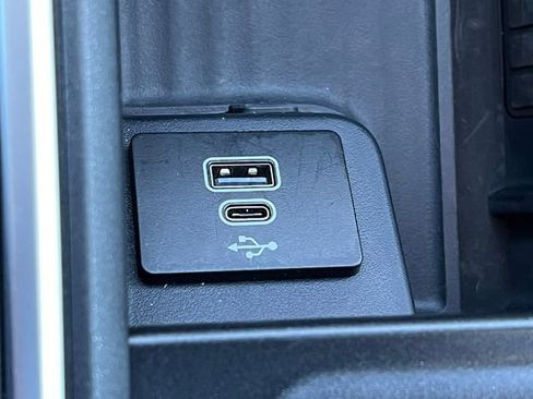 Used 2025 Ford Expedition Max Platinum image 35