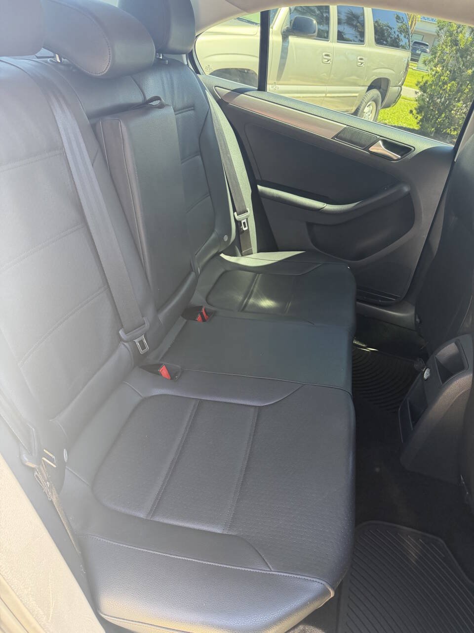Used 2015 Volkswagen Jetta TDI SE FWD image 12