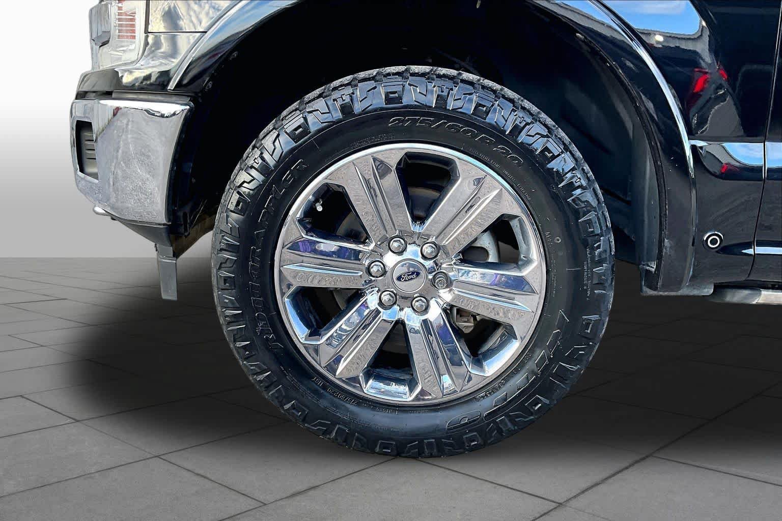 Used 2018 Ford F150 Lariat w/ Equipment Group 502A Luxury AWD/4WD image 13
