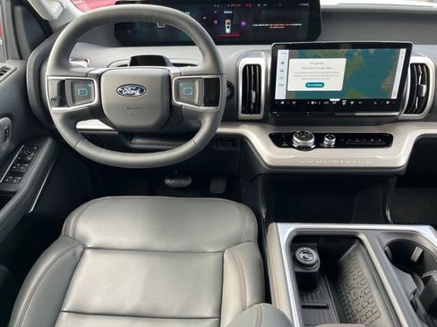 New 2025 Ford Expedition Max Active image 16