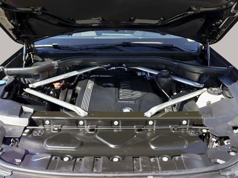 Used 2021 BMW X5 xDrive40i w/ Convenience Package image 43