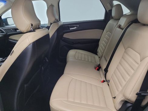 Used 2016 Ford Edge SEL w/ Equipment Group 201A FWD image 18