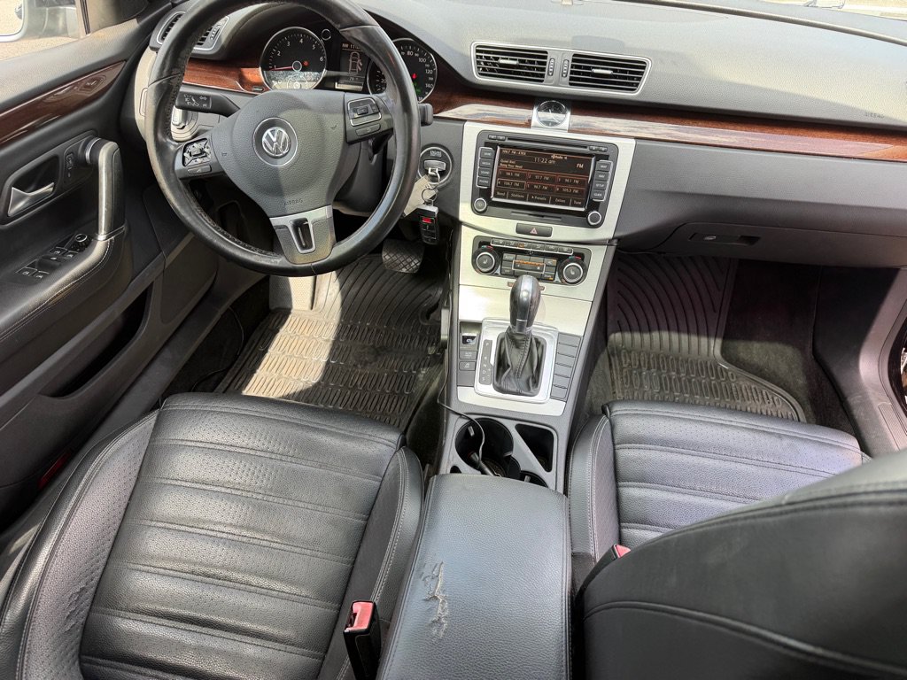 Used 2012 Volkswagen CC Lux Limited FWD image 23