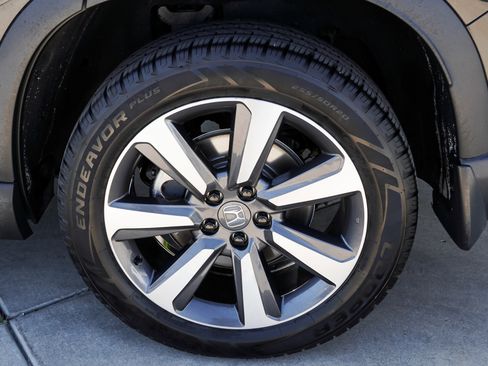 Used 2023 Honda Pilot Touring image 13