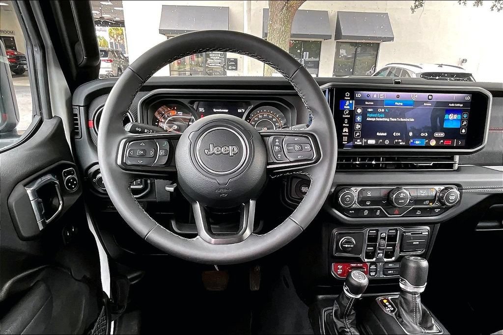 Used 2026 Jeep Wrangler Unlimited Rubicon AWD/4WD image 8