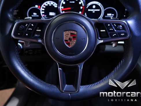 Used 2018 Porsche Panamera image 35