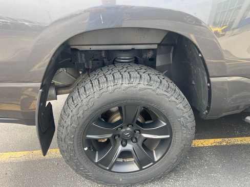 Used 2021 RAM 1500 Big Horn AWD/4WD image 5
