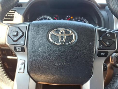 Used 2017 Toyota 4Runner Limited AWD/4WD image 28