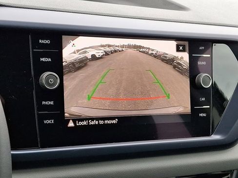 Certified 2022 Volkswagen Taos SE w/ IQ.Drive SE Package image 23