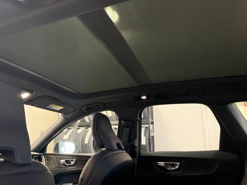 New 2026 Volvo XC60 T8 Ultra w/ Climate Package AWD/4WD image 29