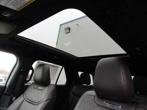 New 2026 Ford Explorer Platinum AWD/4WD image 34