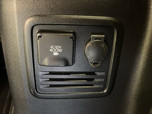 Used 2022 Toyota 4Runner TRD Off-Road Premium image 28