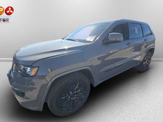 Used 2019 Jeep Grand Cherokee Altitude video 1